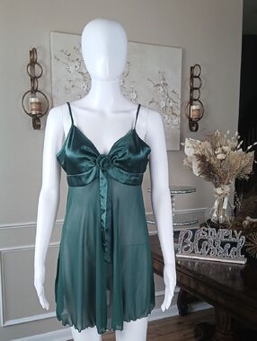 Victoria's Secret Women's Emerald Green Satin Chemise Slip Mini Dress Medium